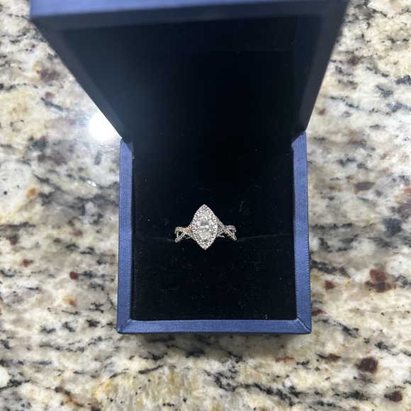 10k white gold moissanite diamond engagement ring - Picture 1 of 6